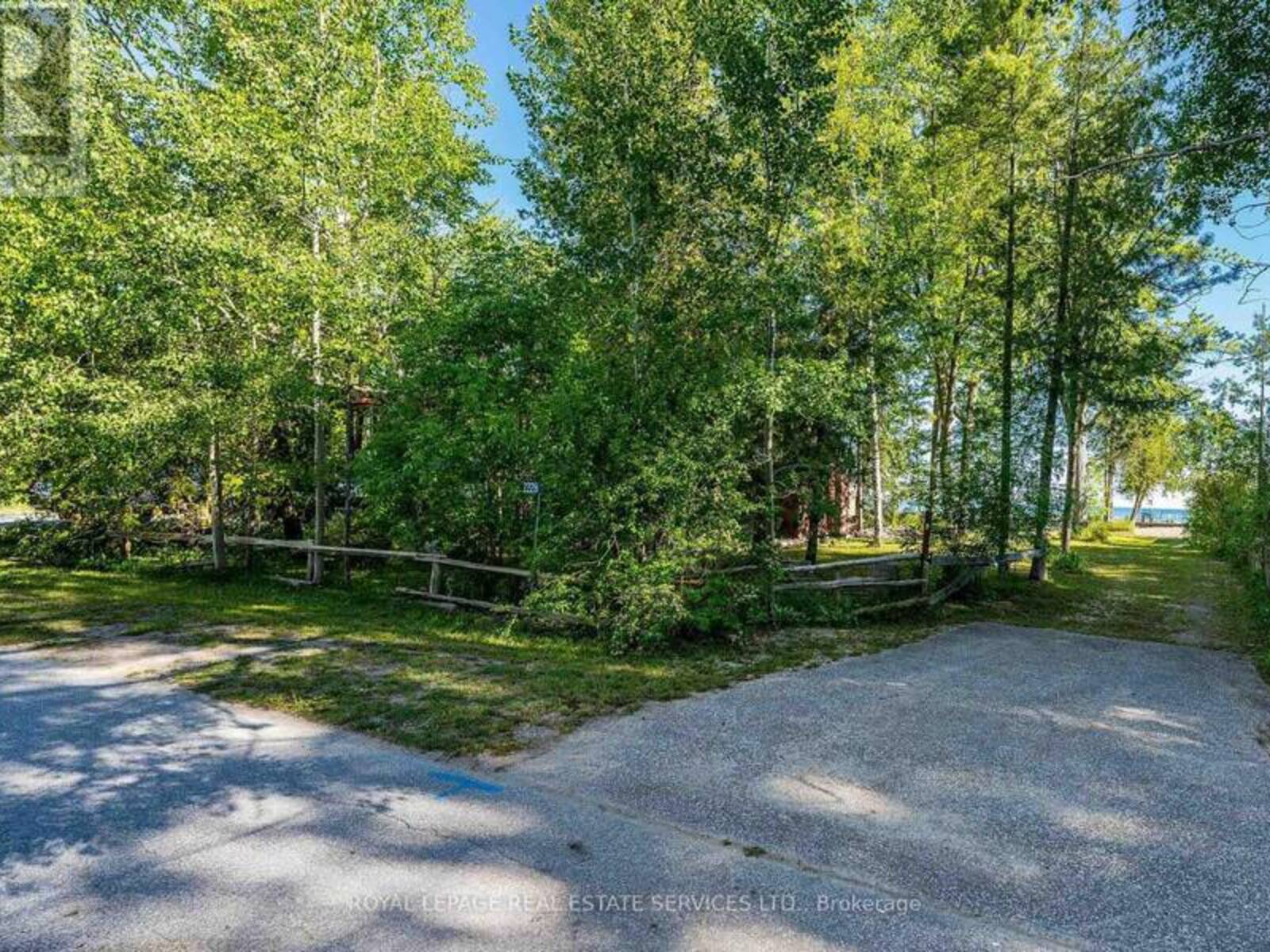 2228 SHORE LANE, Wasaga Beach, Ontario L9Z 2X6