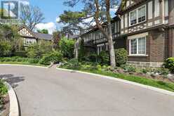 B - 93B DOUGLAS CRESCENT | Toronto Ontario | Slide Image Twenty
