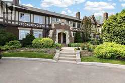B - 93B DOUGLAS CRESCENT | Toronto Ontario | Slide Image Three