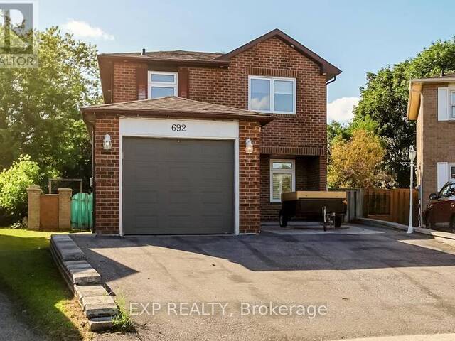 692 SULTANA SQUARE Pickering Ontario, L1V 3Y3 - 4 Bedrooms Home For Sale