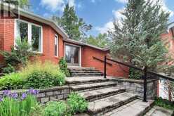 78 BROWN WOOD DRIVE | Barrie Ontario | Slide Image Four