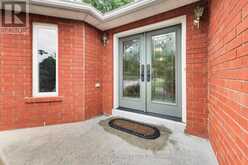 78 BROWN WOOD DRIVE | Barrie Ontario | Slide Image Six