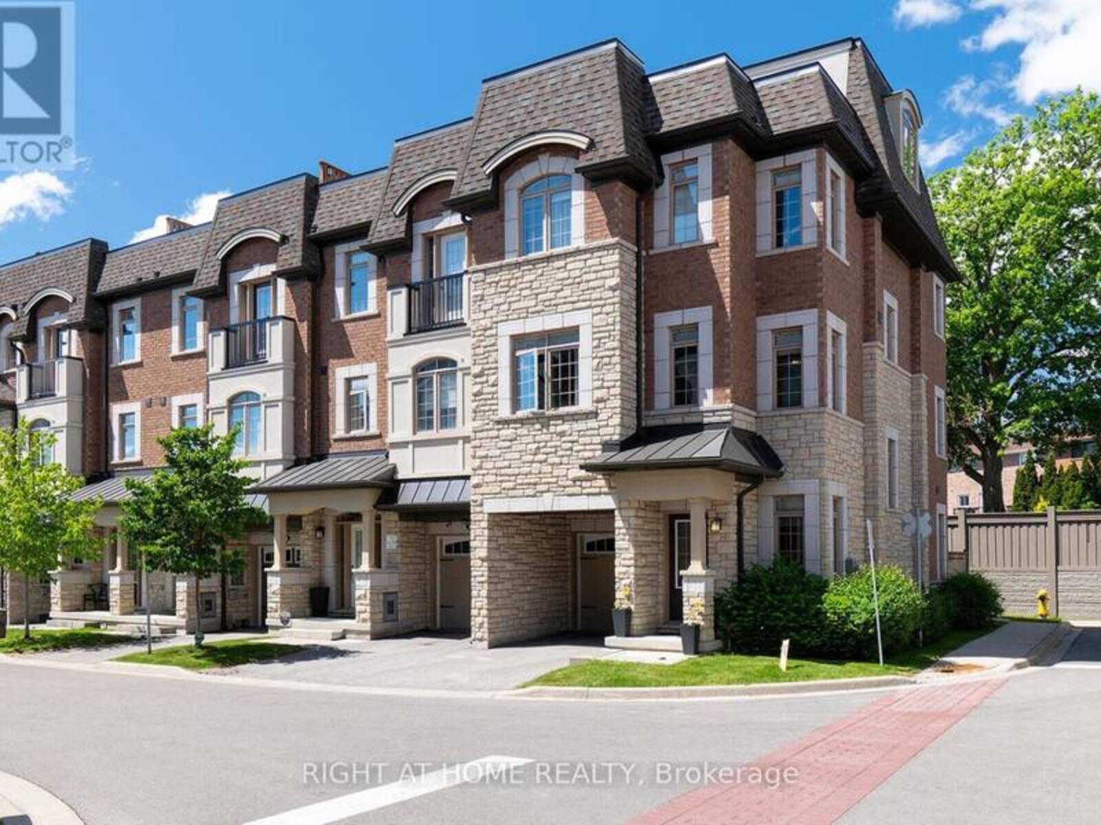 2 QUEEN MARY COURT, Vaughan, Ontario L4L 0H9