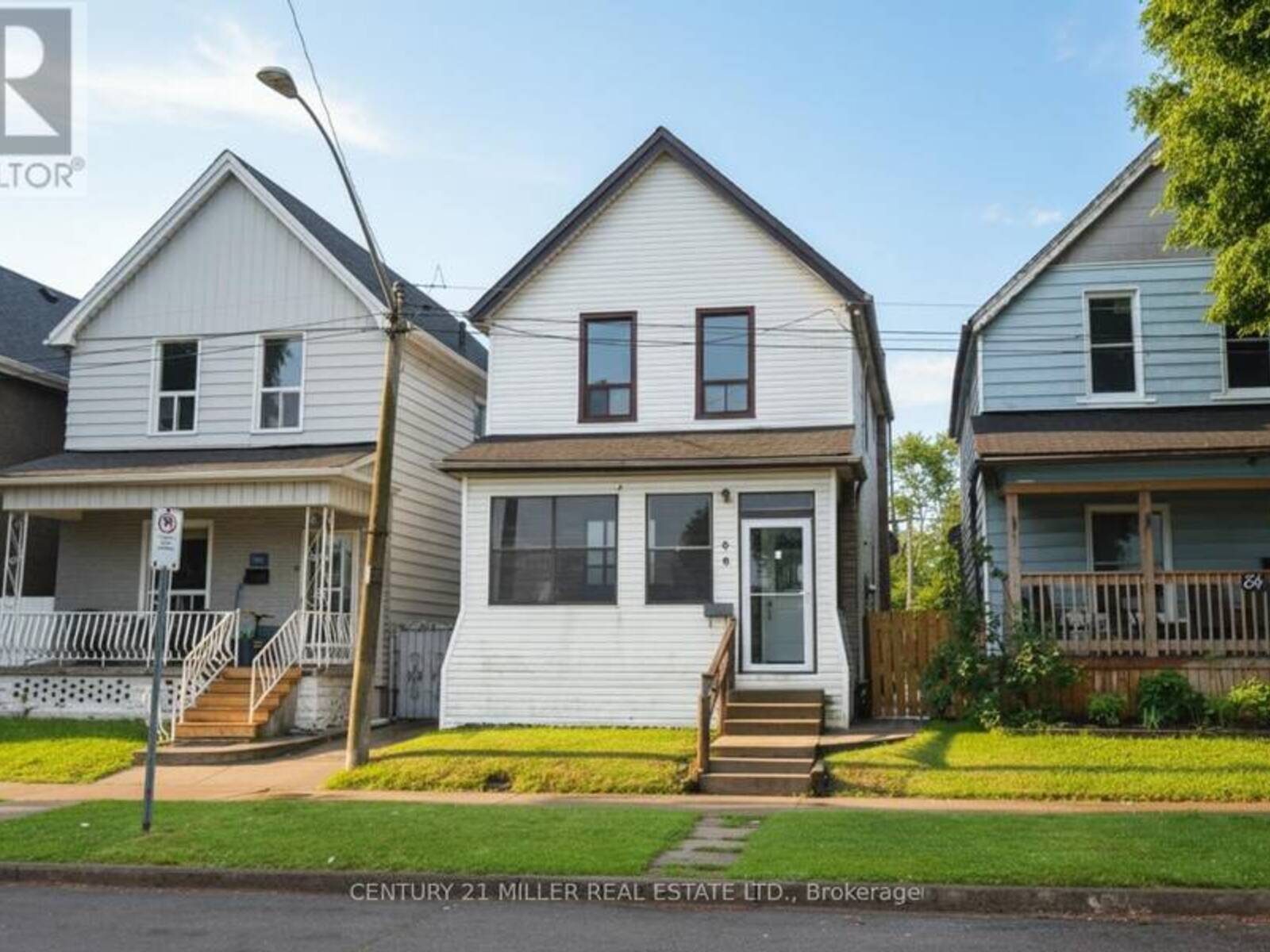86 MARS AVENUE, Hamilton, Ontario L8L 3W1