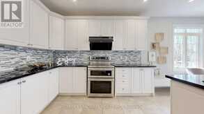 13 WOODWAY LANE | Markham Ontario | Slide Image Nineteen