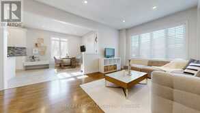 13 WOODWAY LANE | Markham Ontario | Slide Image Fifteen