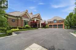 45 ADENA MEADOWS WAY | Aurora Ontario | Slide Image Four