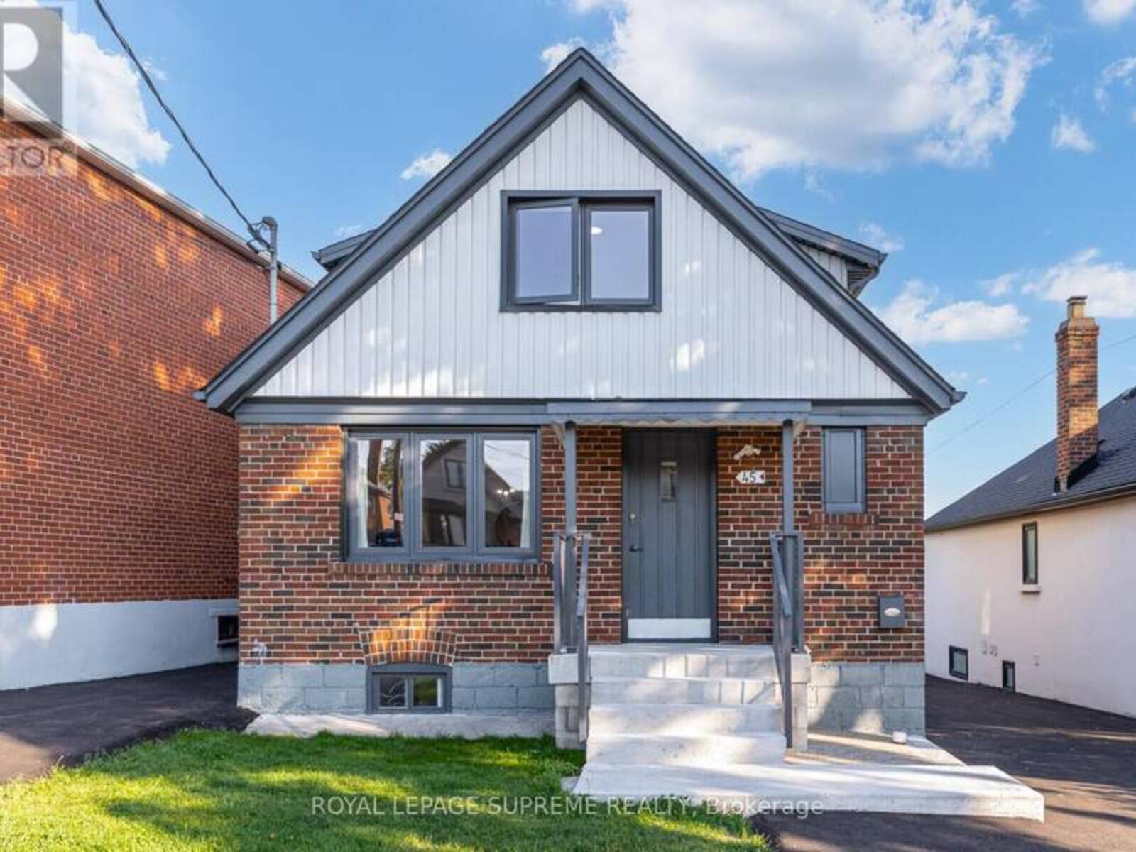 45 BEECHBOROUGH AVENUE, Toronto, Ontario M6M 1Z2