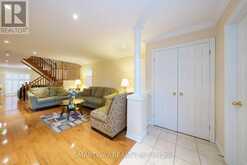 42 PEACHWOOD CRESCENT | Hamilton Ontario | Slide Image Twelve