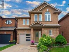 42 PEACHWOOD CRESCENT Hamilton Ontario, L8E 5Z8