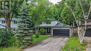 75 BESWICK DRIVE | Newmarket Ontario | Slide Image Two