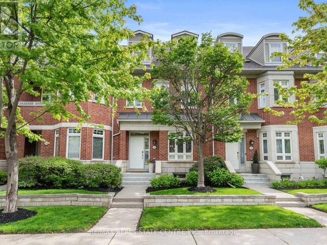 12 ST LAWRENCE DRIVE Mississauga Ontario, L5G 4V1 - 4 Bedrooms Condo For Sale