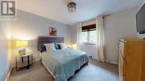 79 PAPERBIRCH DRIVE | Toronto Ontario | Slide Image Seventeen