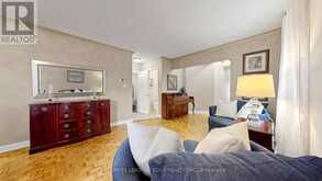 168 VALENTINA DRIVE | Markham Ontario | Slide Image Eight