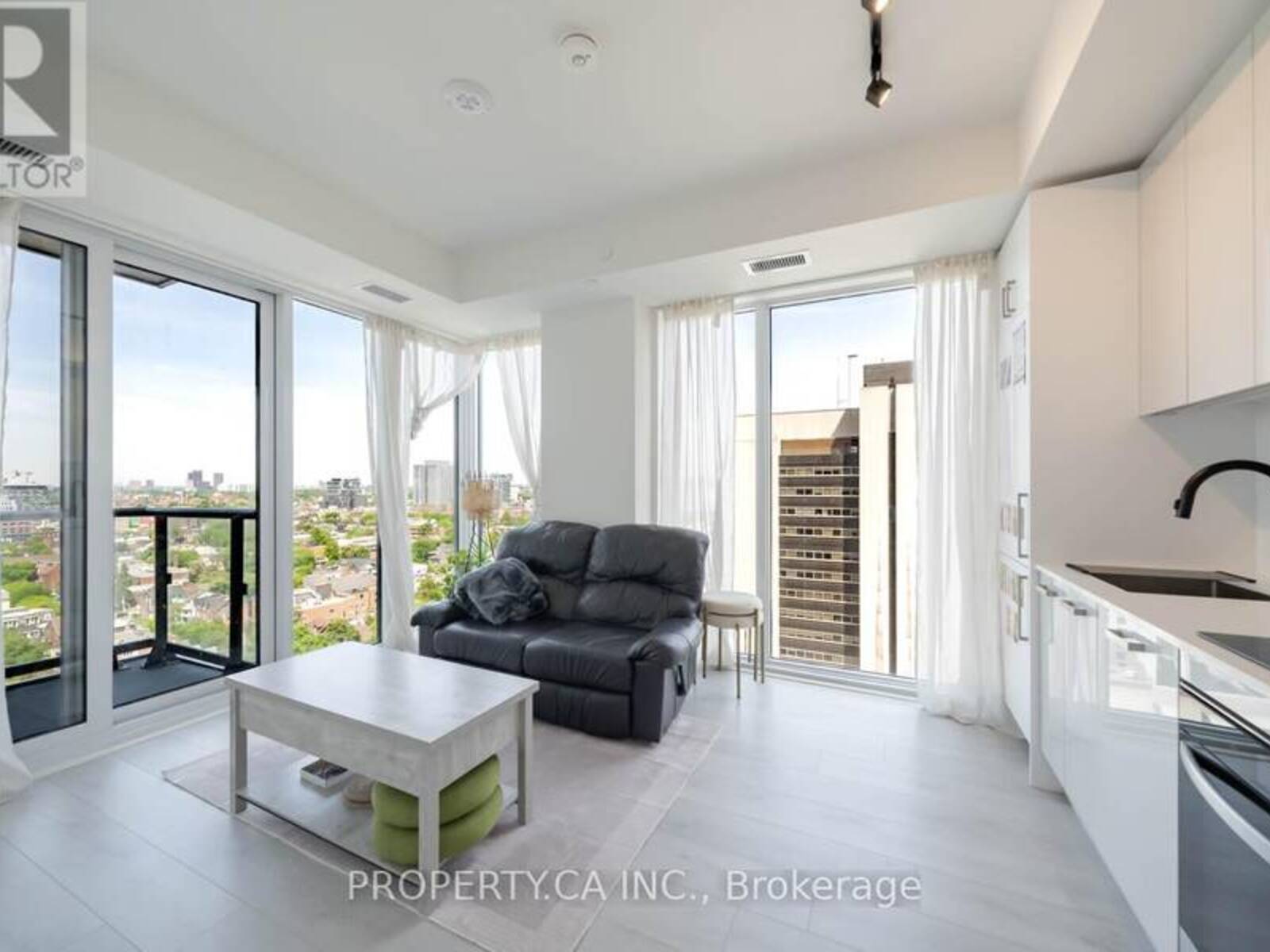 1702 - 280 DUNDAS STREET W, Toronto, Ontario M5T 0E3