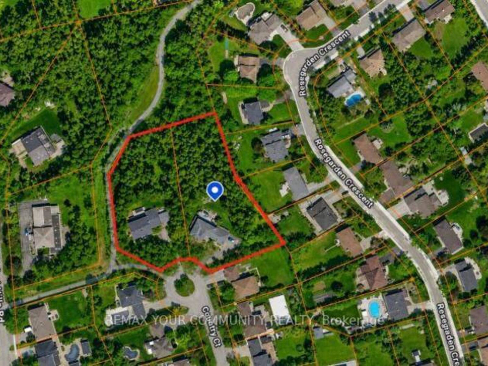 10 COUNTRY COURT, Richmond Hill, Ontario L4E 2N7