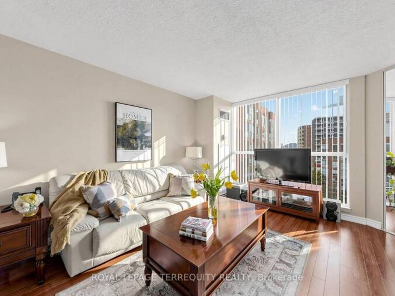 833 - 22 SOUTHPORT STREET, Toronto, Ontario M6S 4Y9