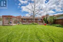 25 WARKDALE DRIVE | St. Catharines Ontario | Slide Image Three