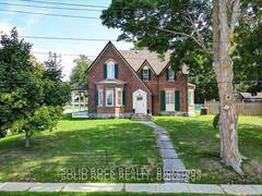 87 BOOTH STREET N Campbellford Ontario, K0L 1L0