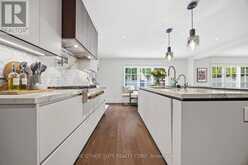18 CHIPSTEAD ROAD | Toronto Ontario | Slide Image Nine