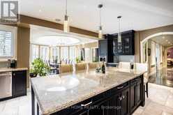 38 SUGARBUSH COURT | Vaughan Ontario | Slide Image Nine