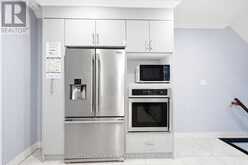 568 DELAWARE AVENUE N | Toronto Ontario | Slide Image Eight