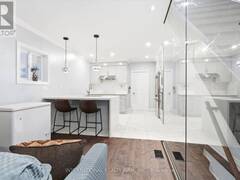 568 DELAWARE AVENUE N Toronto Ontario, M6H 2V2