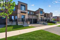 131 GATELAND DRIVE | Barrie Ontario | Slide Image Four