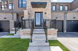 131 GATELAND DRIVE | Barrie Ontario | Slide Image Five