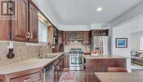 35 PARK STREET | Toronto Ontario | Slide Image Nine