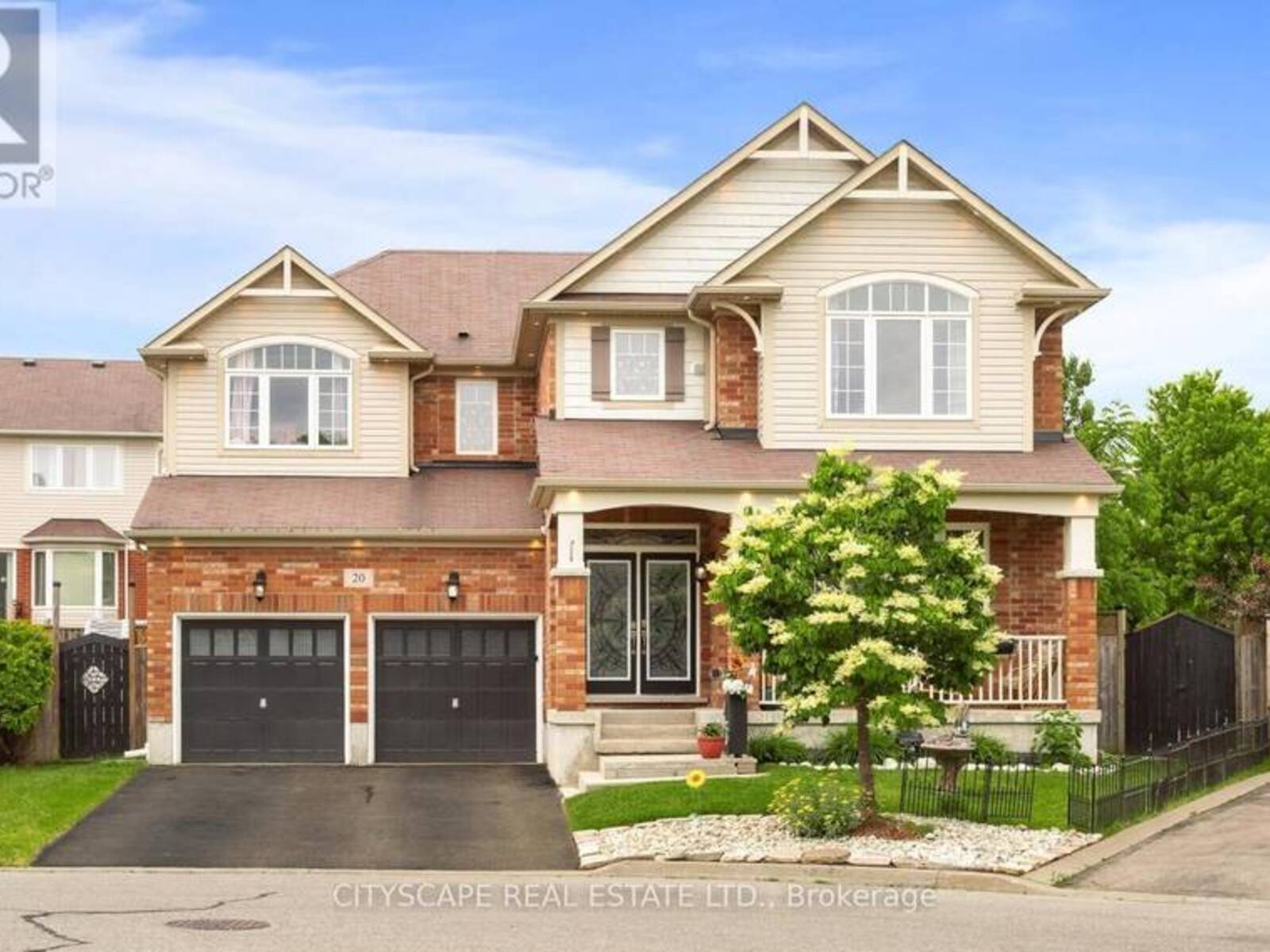 20 LANDS COURT, Cambridge, Ontario N3C 0B7
