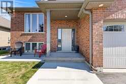92 WHITE WATER DRIVE | Port Dover Ontario | Slide Image Four