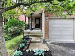 120 WOODROOF CRESCENT Aurora Ontario, L4G 7H2
