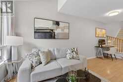 120 WOODROOF CRESCENT | Aurora Ontario | Slide Image Nineteen