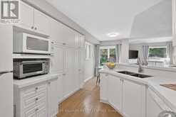 120 WOODROOF CRESCENT | Aurora Ontario | Slide Image Eight