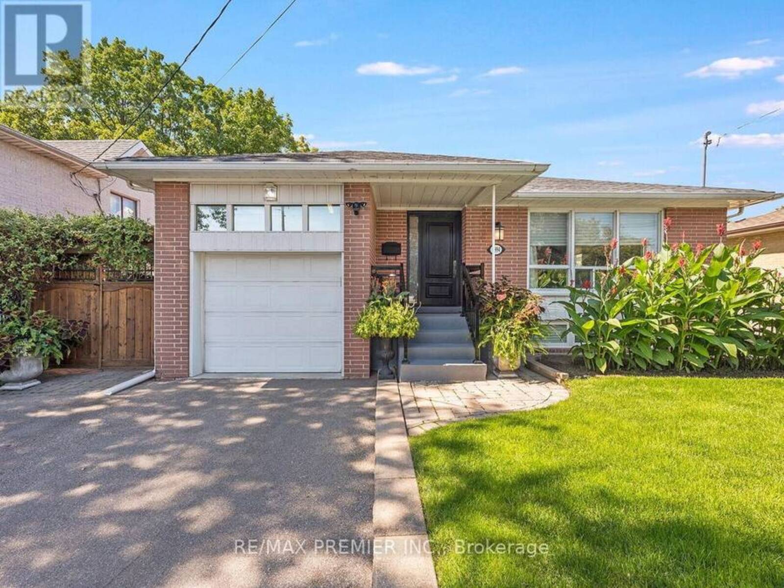 2894 WESTON ROAD, Toronto, Ontario M9M 2S5