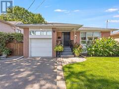 2894 WESTON ROAD Toronto Ontario, M9M 2S5