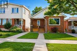 1723 LANGLOIS AVENUE | Windsor Ontario | Slide Image Two