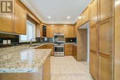 32 ALBERT ROFFEY CRESCENT | Markham Ontario | Slide Image Eight