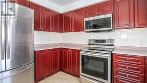 165 SPROULE DRIVE | Barrie Ontario | Slide Image Eighteen