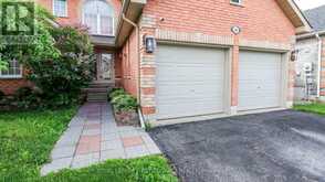 165 SPROULE DRIVE | Barrie Ontario | Slide Image Three