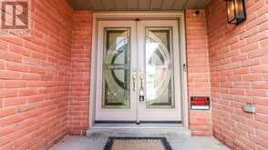 165 SPROULE DRIVE | Barrie Ontario | Slide Image Four