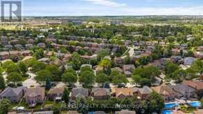 33 FALLING BROOK DRIVE | Barrie Ontario | Slide Image Thirty-two
