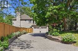 437 CAIRNCROFT ROAD | Oakville Ontario | Slide Image Three