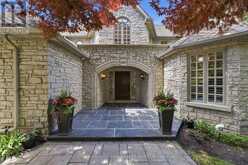 437 CAIRNCROFT ROAD | Oakville Ontario | Slide Image Five