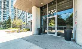1202 - 223 WEBB DRIVE | Mississauga Ontario | Slide Image Three