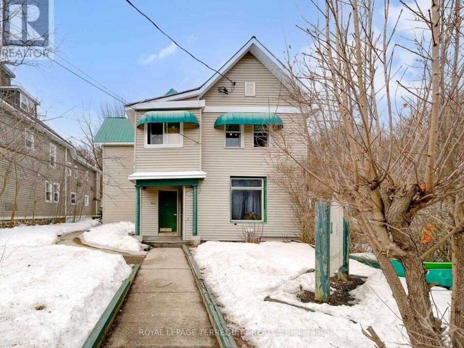 12 GIBSON STREET, Parry Sound, Ontario P2A 1W7