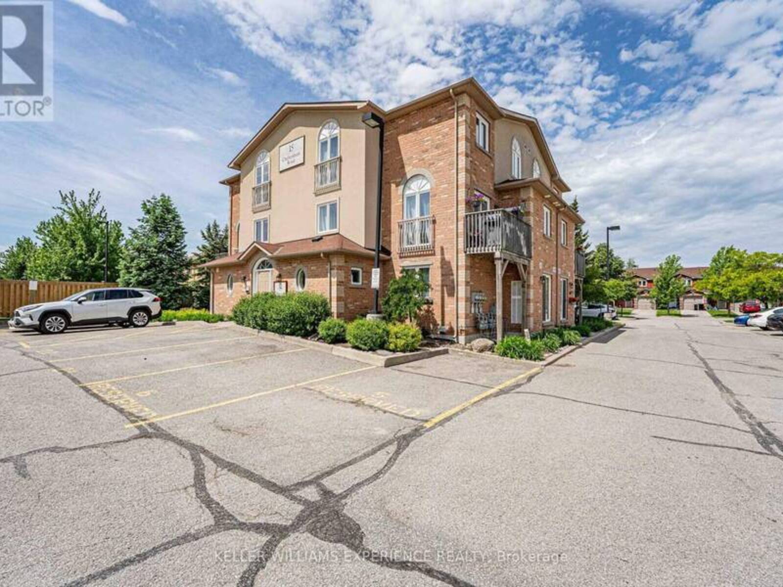8 - 15 CHELTENHAM ROAD, Barrie, Ontario L4M 0E7