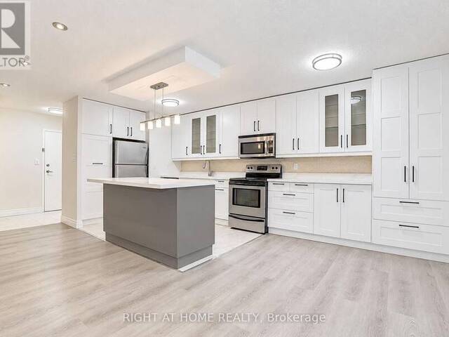 109 - 3025 THE CREDIT WOODLANDS DRIVE Mississauga Ontario, L5C 2V3 - 5 Bedrooms Condo For Sale