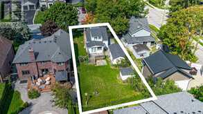 85 TYLER STREET | Aurora Ontario | Slide Image Four